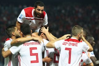 Αήττητος με… σκιά