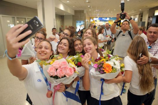 Λάμψη και χαμόγελα στο «Ελ. Βενιζέλος»