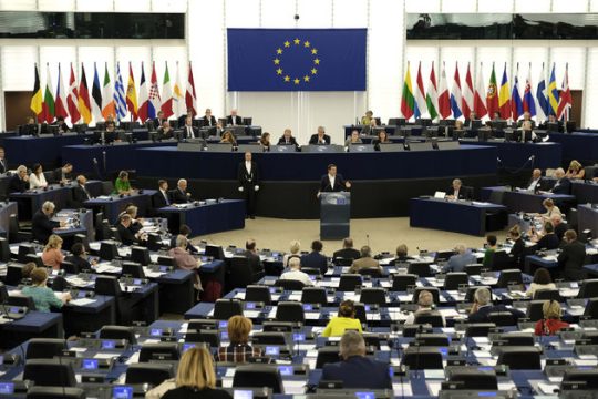Αντιπαράθεση εφ’ όλης της ύλης