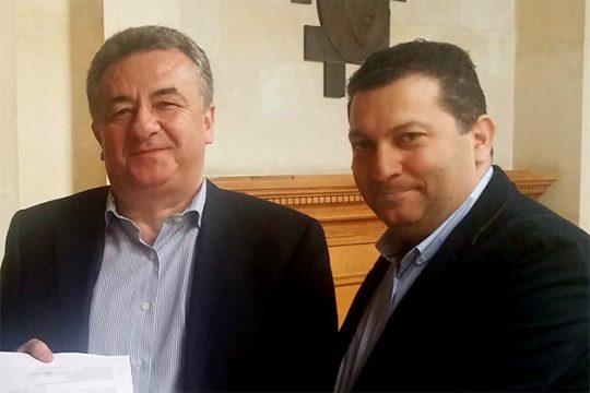 «Φρένο» σε Αρναουτάκη – Μαστοράκη για την Ελληνογερμανική Συνέλευση