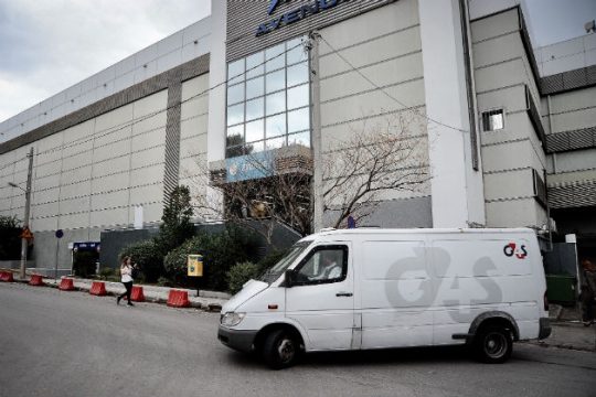Ένοπλη ληστεία σε χρηματαποστολή σε εμπορικό κέντρο