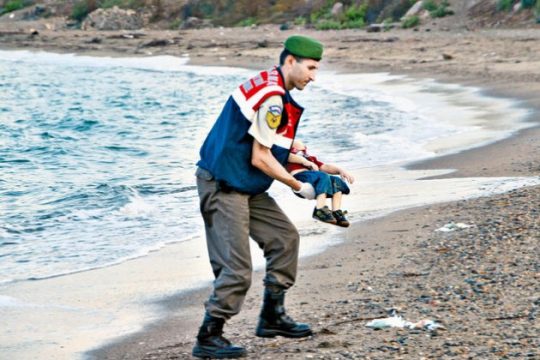 Ένα ίδρυμα στη μνήμη του μικρού Αϊλάν