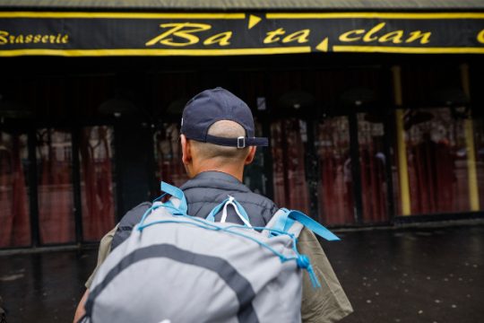 Η ακροδεξιά στη Γαλλία ακυρώνει συναυλία στο Μπατακλάν