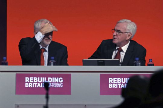 «Όχι» Κόρμπιν στην πρόταση Μέι για το Brexit