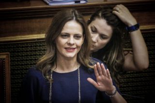 «Πέρασε» με ευτράπελα η αύξηση του κατώτατου μισθού