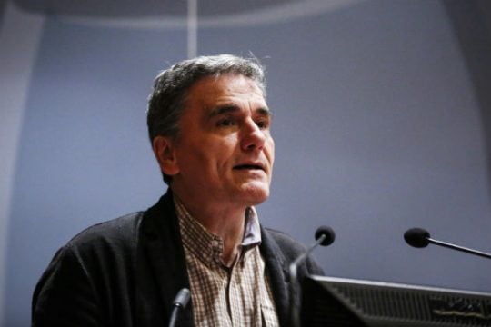 Σπέκουλα με δήθεν ευχή Τσακαλώτου