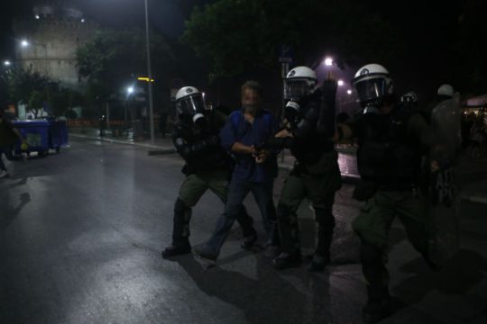 8 συλλήψεις για επεισόδια στο «Μακεδονικό» συλλαλητήριο
