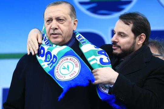 Στα χέρια του Ερντογάν και του γαμπρού του το Επενδυτικό Ταμείο
