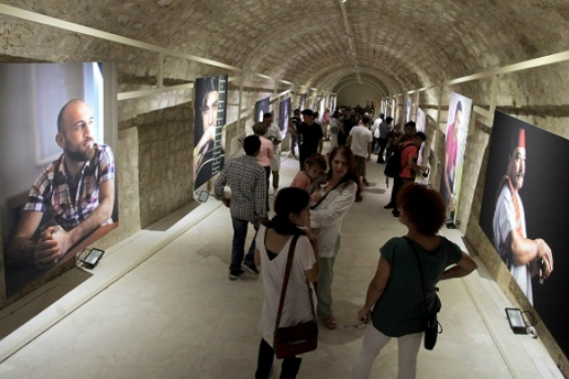 Ηράκλειο: Στην Στοά Μακάσι η έκθεση «Face Forward …into my home»