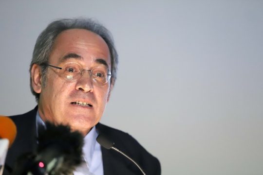 Σκευωρίες, ψέματα και παλιοί λογαριασμοί