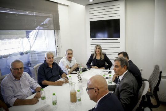 «Ώρα να ηττηθούν οι συντηρητικές πολιτικές Ν.Δ. και ΣΥΡΙΖΑ»