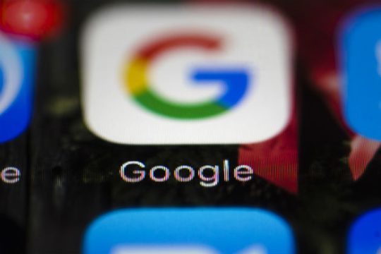 Η Google στηρίζει την πολιτική της παρά τη διαρροή δεδομένων