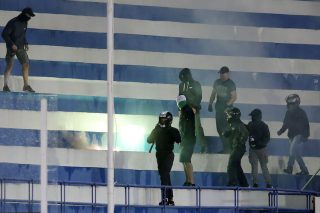Επεισόδια στο ματς για τους πυρόπληκτους στο Περιστέρι