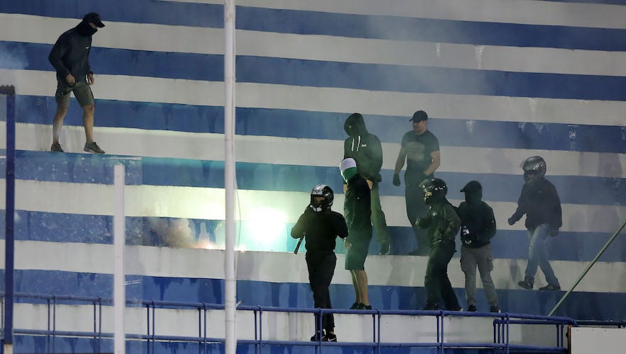 Επεισόδια στο ματς για τους πυρόπληκτους στο Περιστέρι