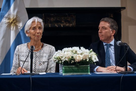 Στη «μέγκενη» του ΔΝΤ η Αργεντινή με 57 δισ. δολάρια