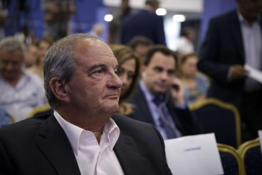 Γιατί το συγκρότημα Μαρινάκη επιτίθεται στον Κ. Καραμανλή