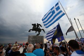 Το καζάνι βράζει, αλλά τι περιέχει;