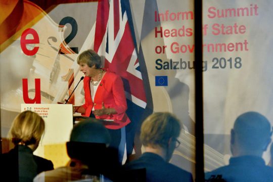 Ευρωπαϊκό «χαστούκι» στη Μέι για το Brexit