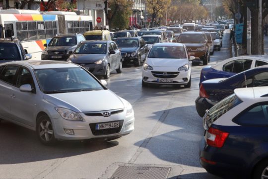 «Φρένο» στους ηλικιωμένους οδηγούς από το υπουργείο Μεταφορών