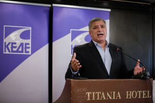 «Εμμονή» Πατούλη με ιδιωτική κλινική