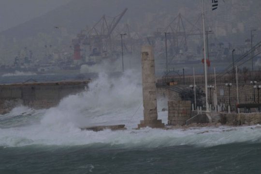 Έκτακτη σύσκεψη για τον καιρό συγκάλεσε ο αντιπεριφερειάρχης Πειραιά