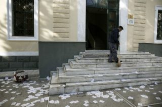 Εμένα, πάντως, δεν με ενοχλεί ο Ρουβίκωνας…