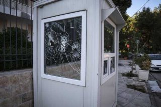 Δύο ερμηνείες για δύο μετακινήσεις
