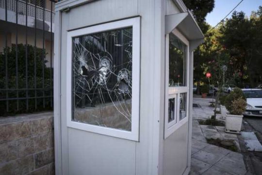 Δύο ερμηνείες για δύο μετακινήσεις