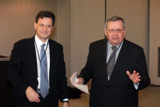 Ασφυξία των φτωχών με συνταγή Μάνου – Σκυλακάκη