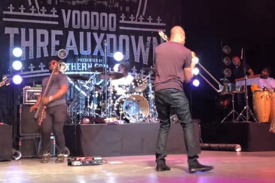 Όταν ο Dave Grohl έπαιξε Nirvana με τον Trombone Shorty