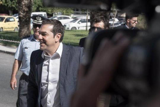 Η ώρα της επαφής με τις τοπικές κοινωνίες