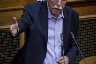 Υποσχέσεις Βίτσα για μεταφορά 3.000 από την «κόλαση» της Μόριας στην ενδοχώρα
