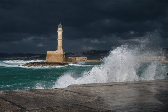 Κλειστά σχολεία σε Ρέθυμνο και Χανιά – Σε επιφυλακή για τον Κυκλώνα