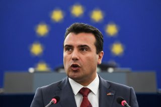 Ζ. Ζάεφ: «Δημοψήφισμα για τη δεύτερη ανεξαρτησία μας»