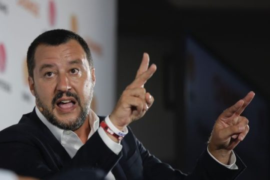 Στου… Σαλβίνι την πόρτα