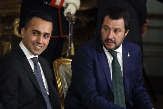 Η Ιταλία δεν κάνει πίσω, αλλά φοβάται τις αγορές