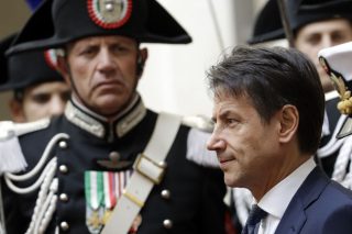 Και ο Κόντε στοχοποιεί την Ευρώπη της λιτότητας
