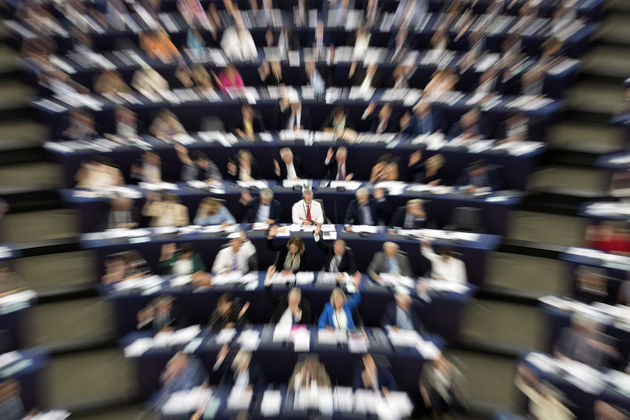 Independent: Κεντροαριστερά και κεντροδεξιά σε κρίση