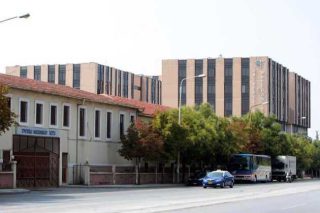 «Ιδεολογική» κατάργηση της εμβόλιμης εξεταστικής στο ΠΑ.ΜΑΚ.