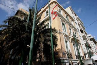 Με λογική «έναντι» ζουν 2 στους 5 εργαζόμενους