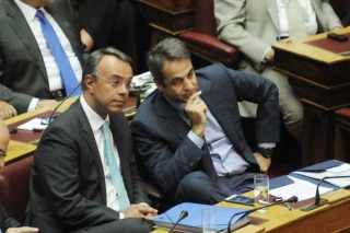 Γαλάζια διγλωσσία για την έξοδο από τα μνημόνια
