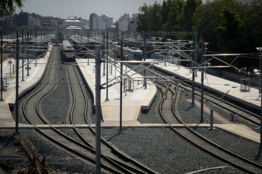 Και η ΕΕΣΣΤΥ, μέσω ΤΑΙΠΕΔ, στην ΤΡΑΙΝΟΣΕ