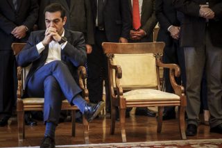 Τα 12 μίλια στα χέρια του Τσίπρα