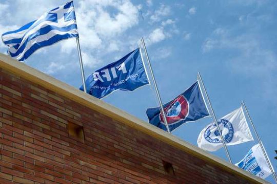 Δεν το βάζουν κάτω FIFA – UEFA