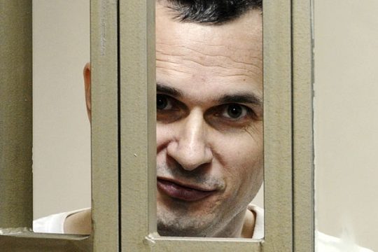 Στην εντατική ο φυλακισμένος σκηνοθέτης Όλεγκ Σεντσόφ