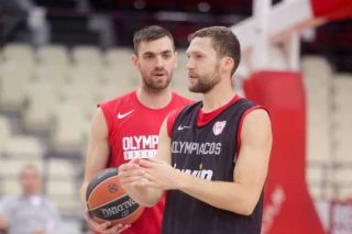 Και… ας πάν’ στην ευχή τα παλιά