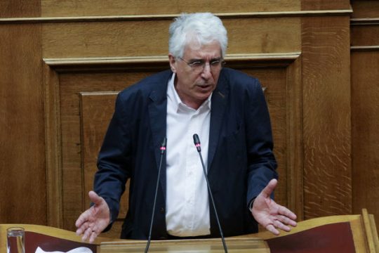 Ανευ προηγουμένου στοχοποίηση ενός νομοθετήματος και ενός προσώπου