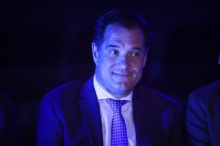 Για τον ιερόσυλο Αδωνι