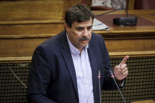 Λύση για τις εφημερίες στο «Π. & Α. Κυριακού» υποσχέθηκε ο Α.Ξανθός