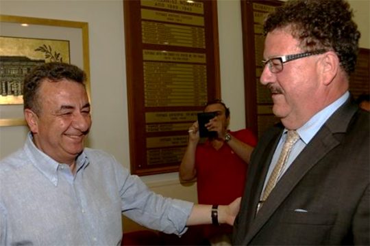 Ψάχνουν τσάμπα μεροκάματα για την Ελληνογερμανική Συνέλευση